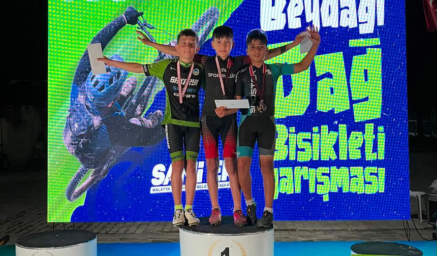 Büyükşehir’in Genç Pedalları Türkiye Şampiyonası’nda Kürsüde