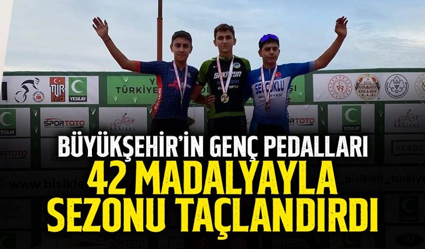 Büyükşehir’in Genç Pedalları 42 Madalyayla Sezonu Taçlandırdı