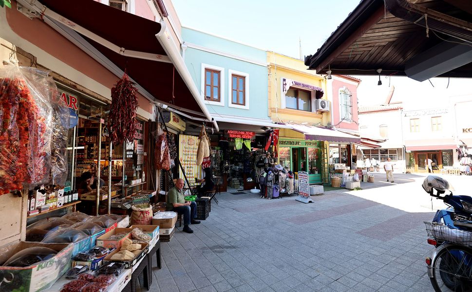 Tarihi Uzunçarşı Yenilemenin Ardından Yeniden Ticaretin Merkezi Olacak