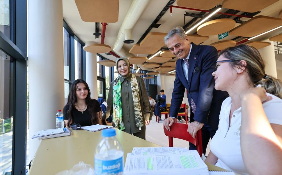 Çiğdem Erdoğan’dan AKM’ye Övgü:  “Gençler İçin Çok Güzel Bir Merkez Olmuş”